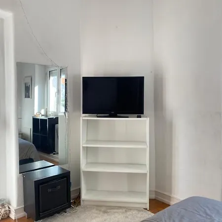 Private Bed Walking Distance To Wyd 2023 Lisbon
